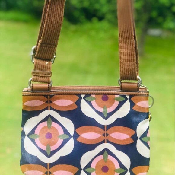 ✨ LIKE NEW Fossil Key-Per Top Zip Coated Canvas Crossbody Bag ✨ - Picture 6 of 8
